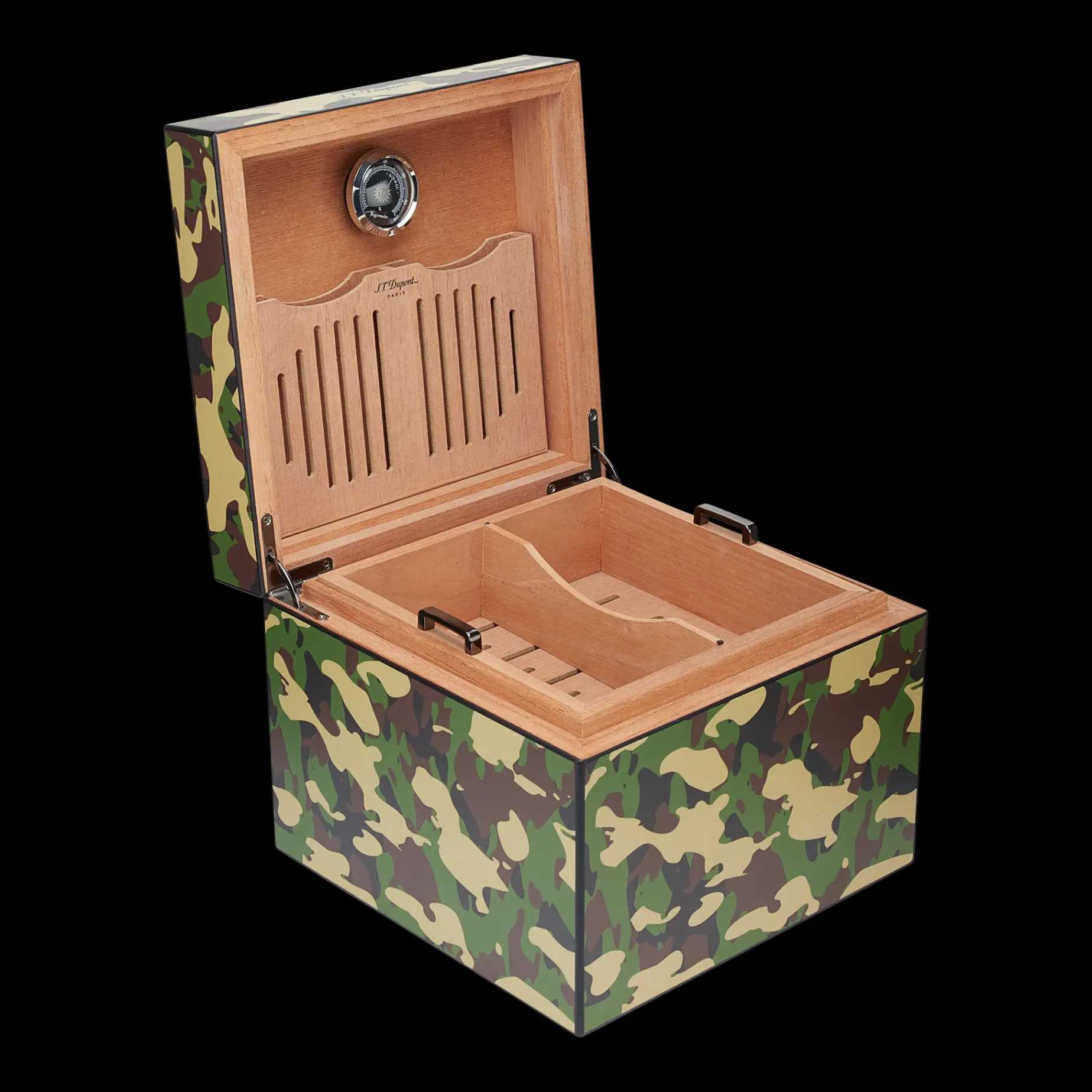 Cigar humidor